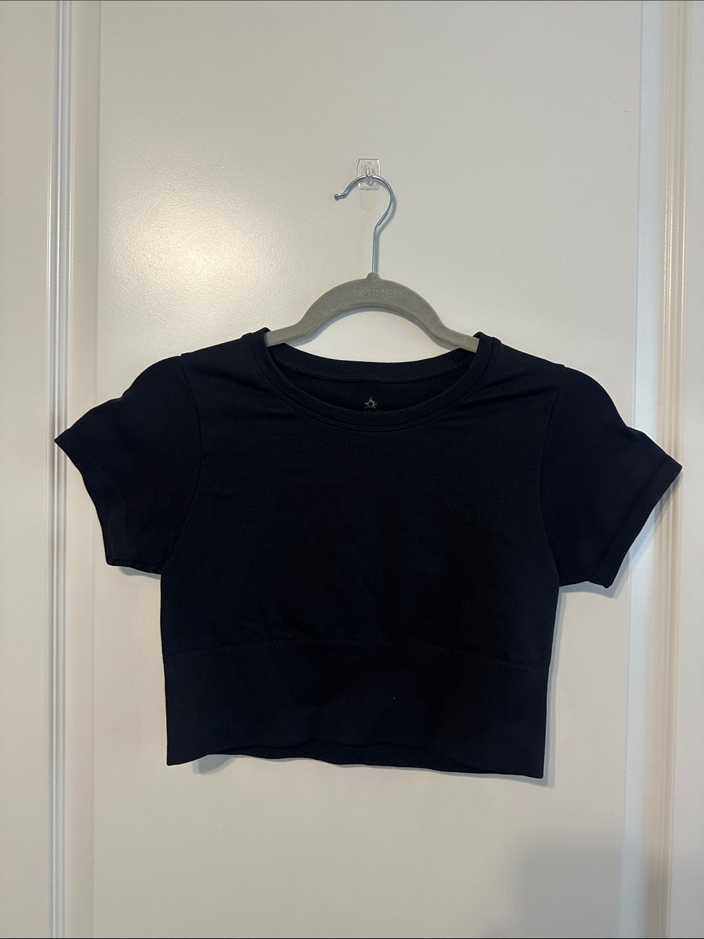 aerie Black Short Sleeve Cropped Tee